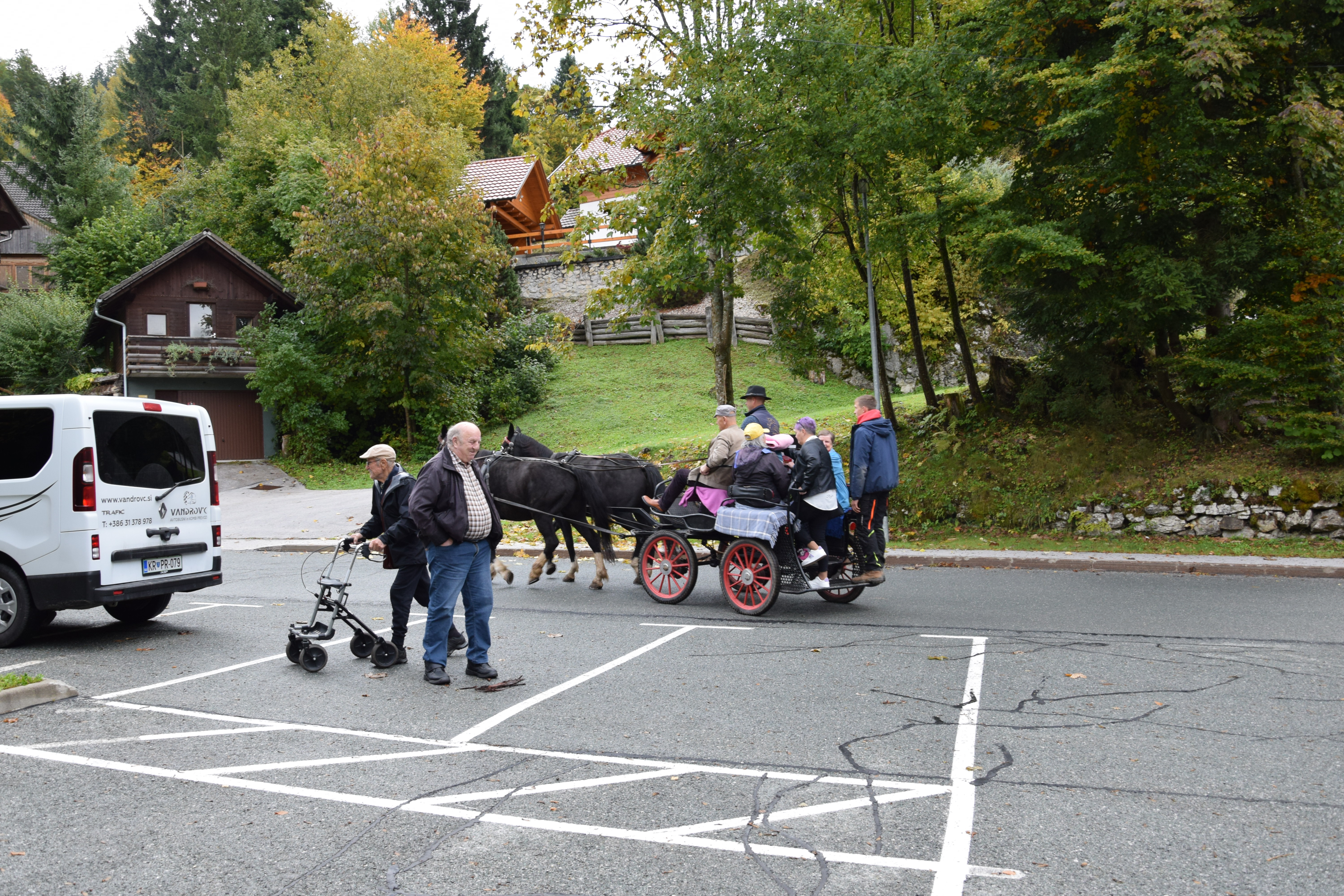 Izlet stanovalcev v Planino pod Golico
