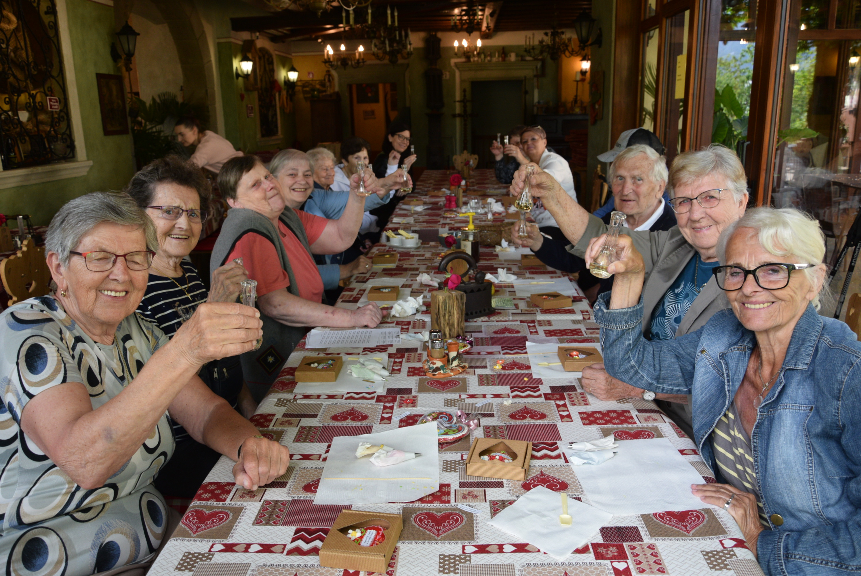 Izlet z ustvarjalci Bazarja