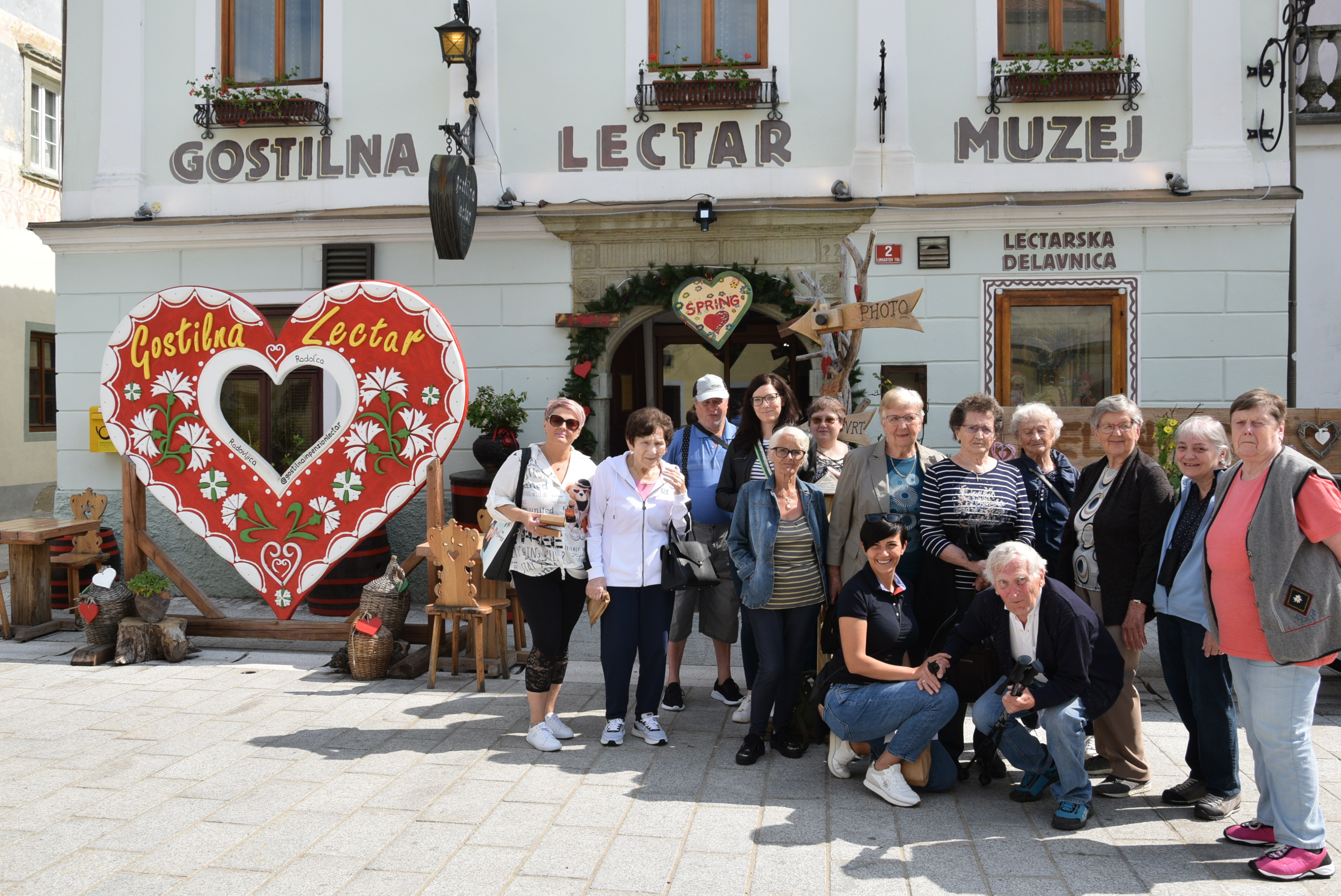 Izlet z ustvarjalci Bazarja