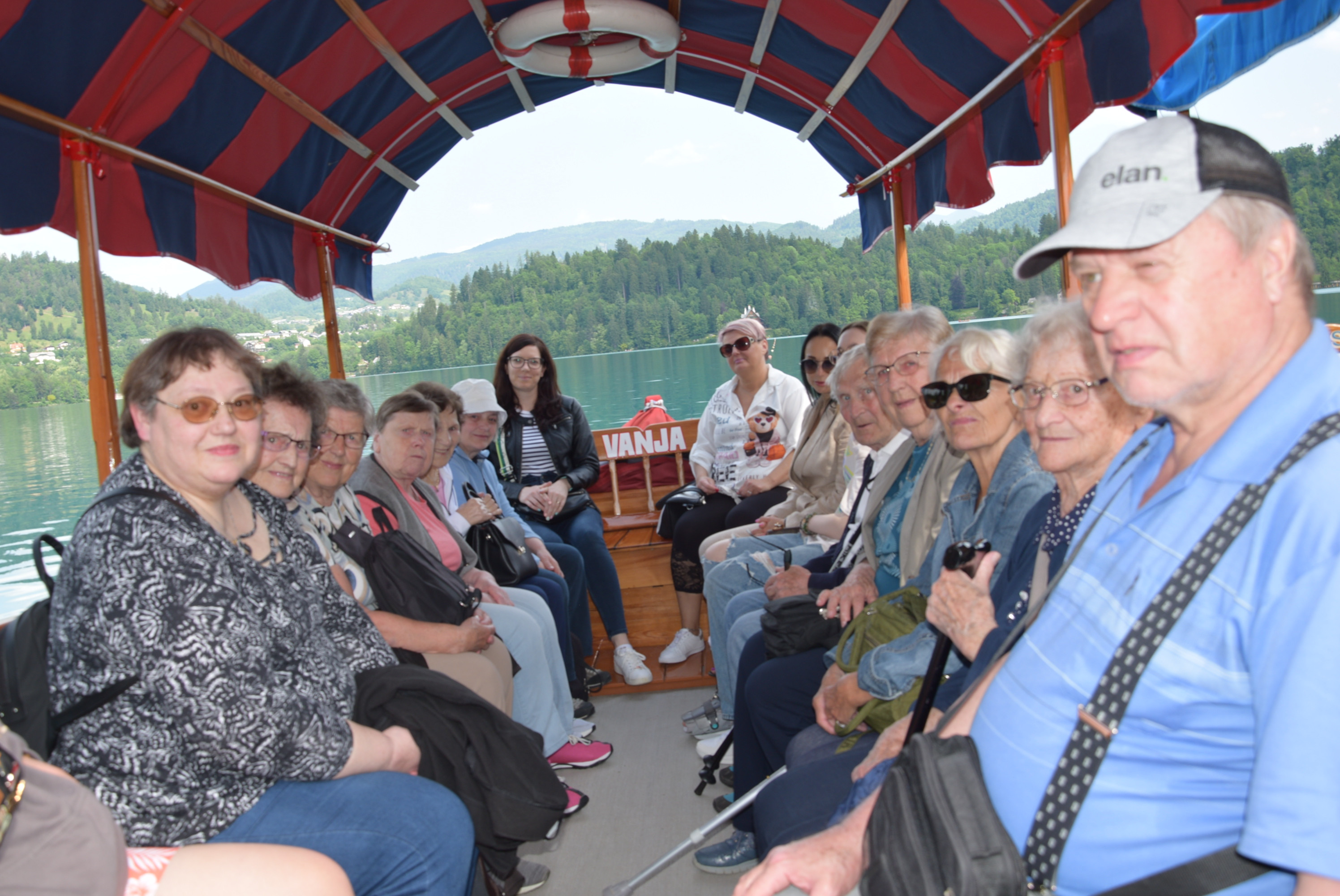 Izlet z ustvarjalci Bazarja