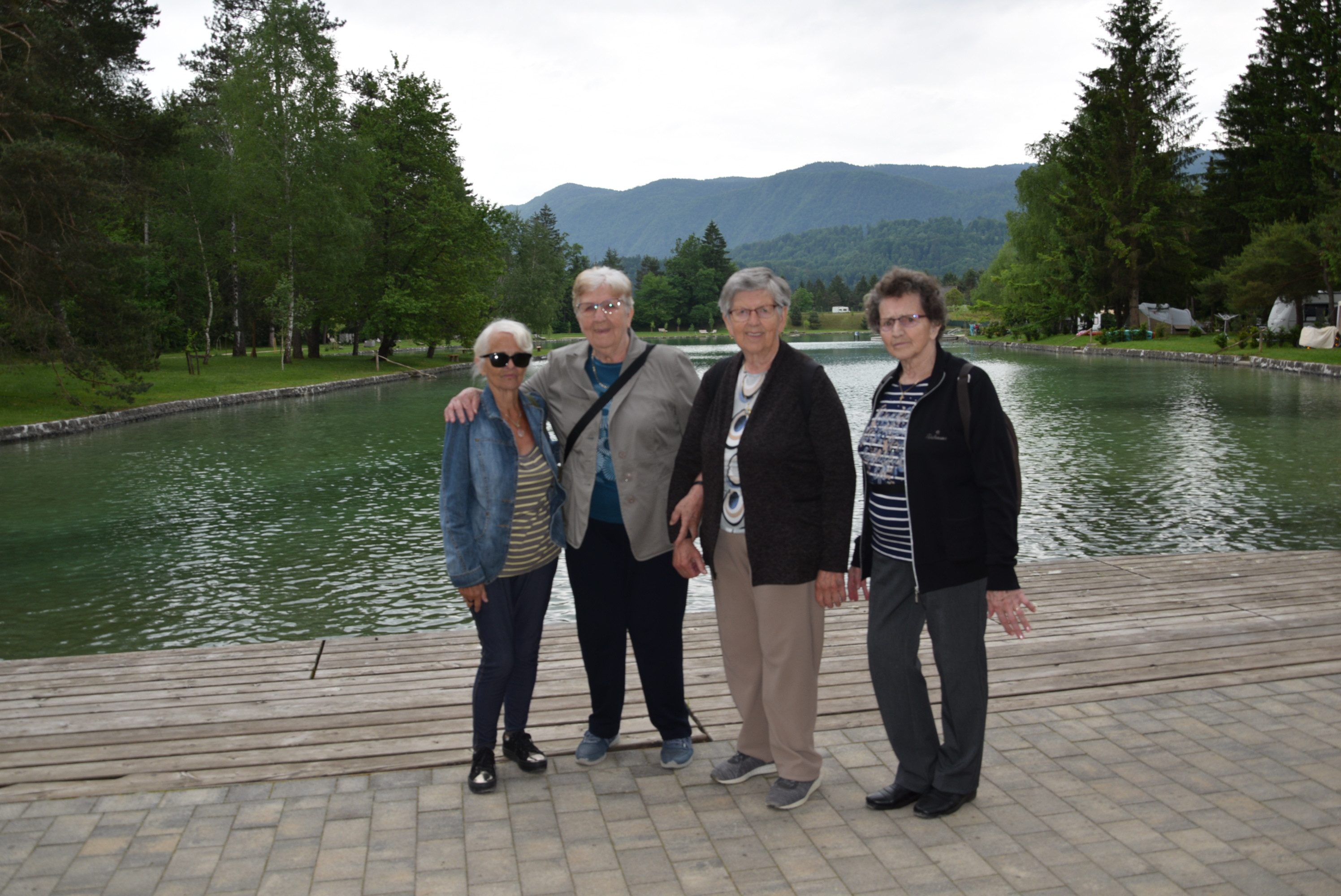 Izlet z ustvarjalci Bazarja