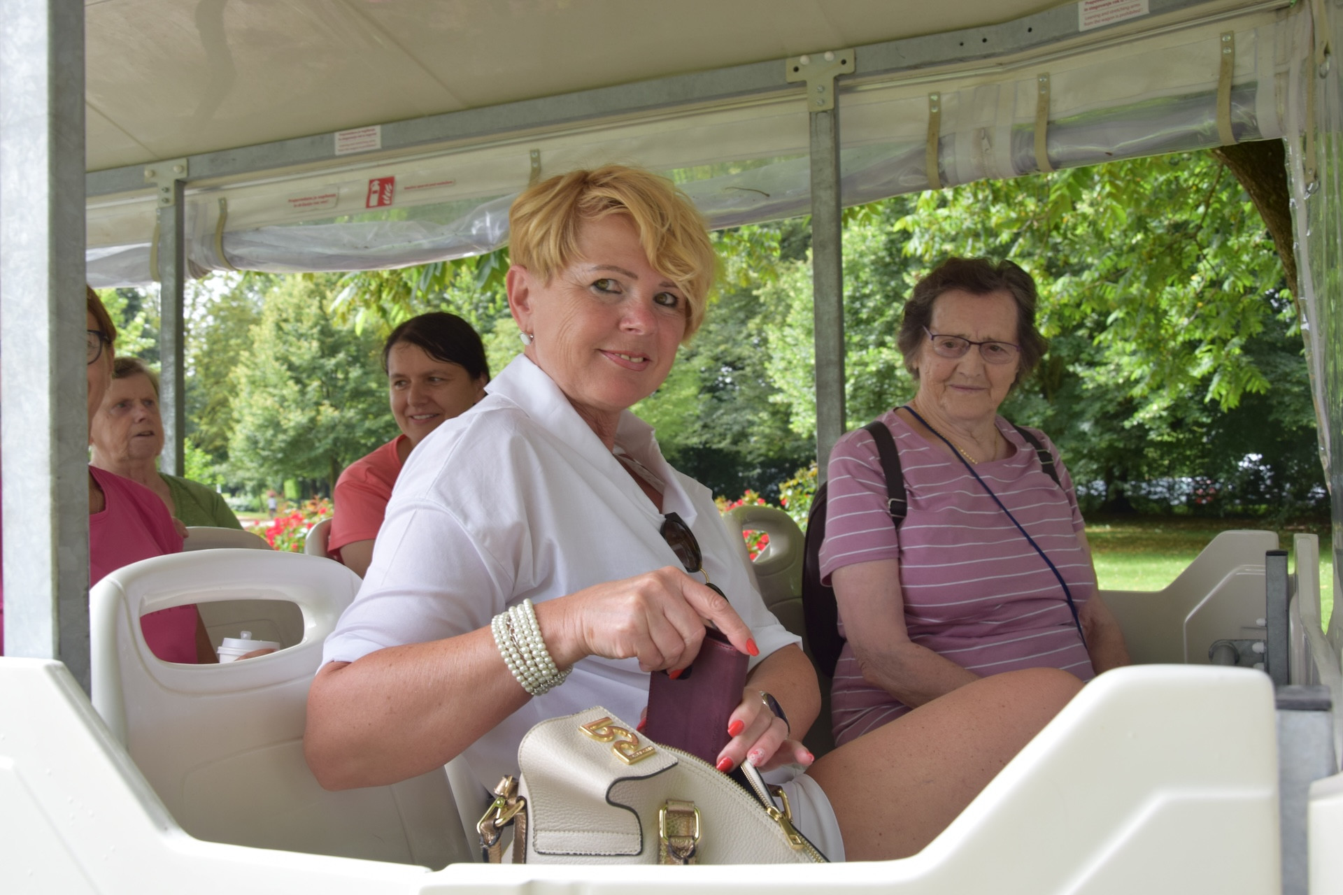 Izlet z ustvarjalci Bazarja