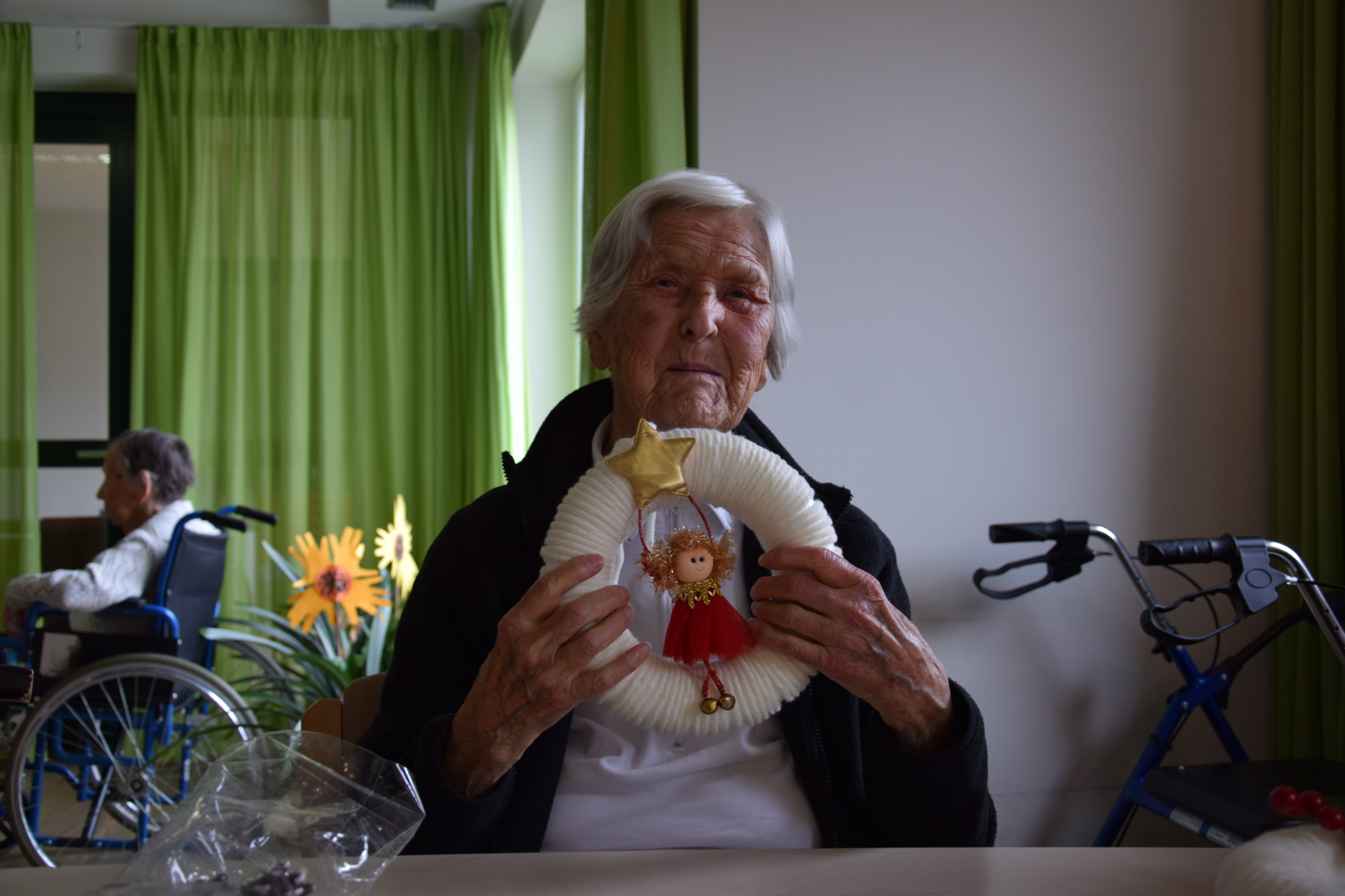 Kreativna delavnica: Izdelava adventnih vencev na skupini Deseti brat