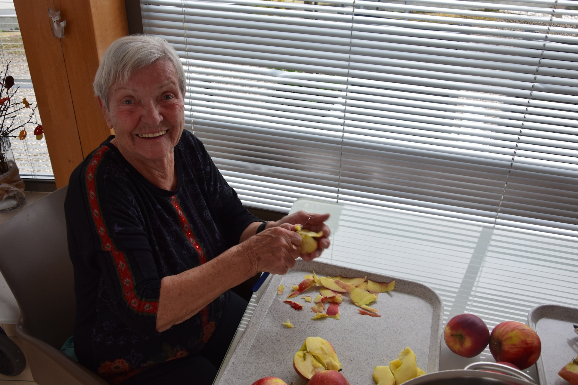 Kuhamo marmelado na skupini Na svoji zemlji