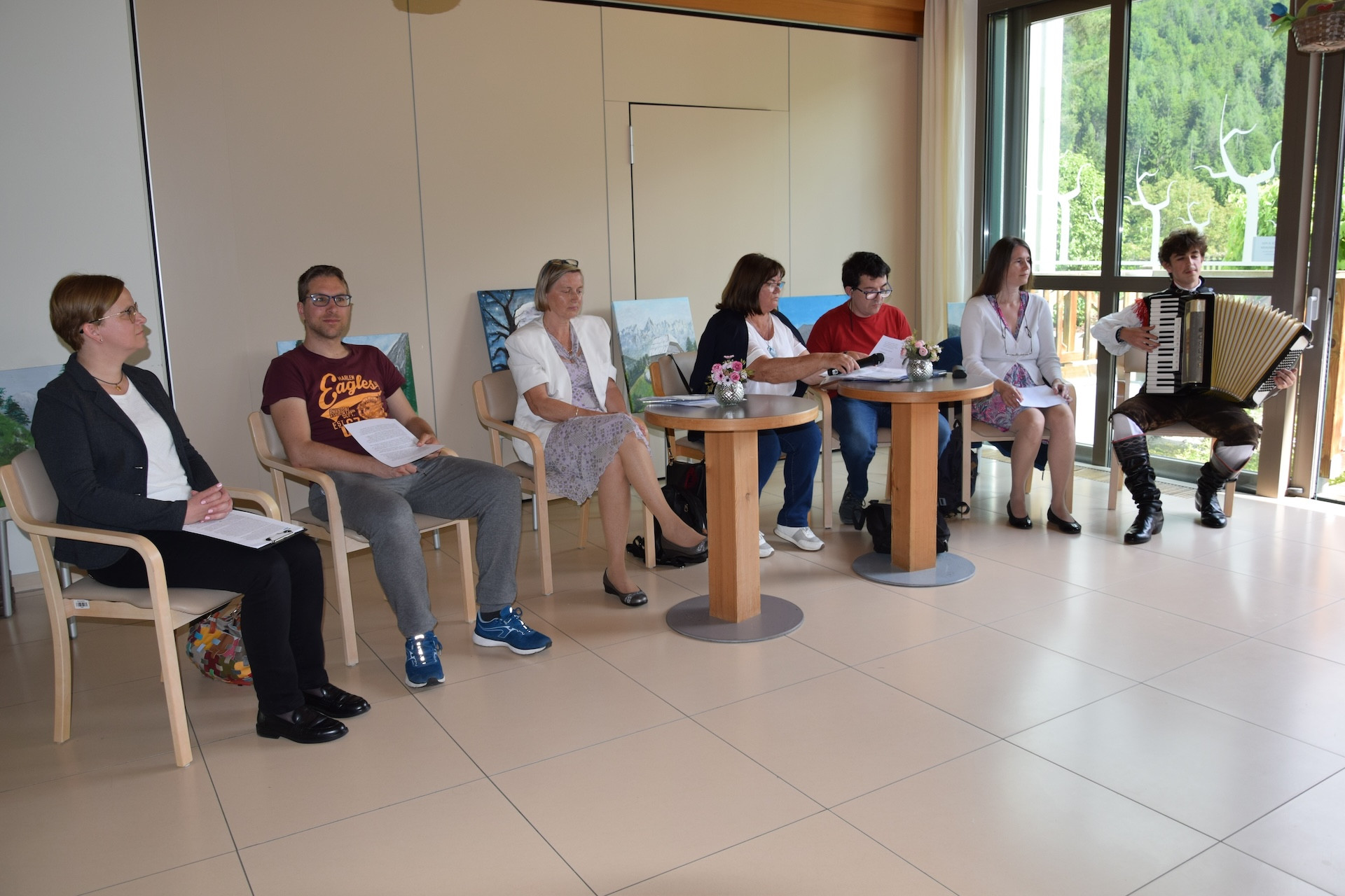 Literarno popoldne v avli - Zveza društev slepih in slabovidnih