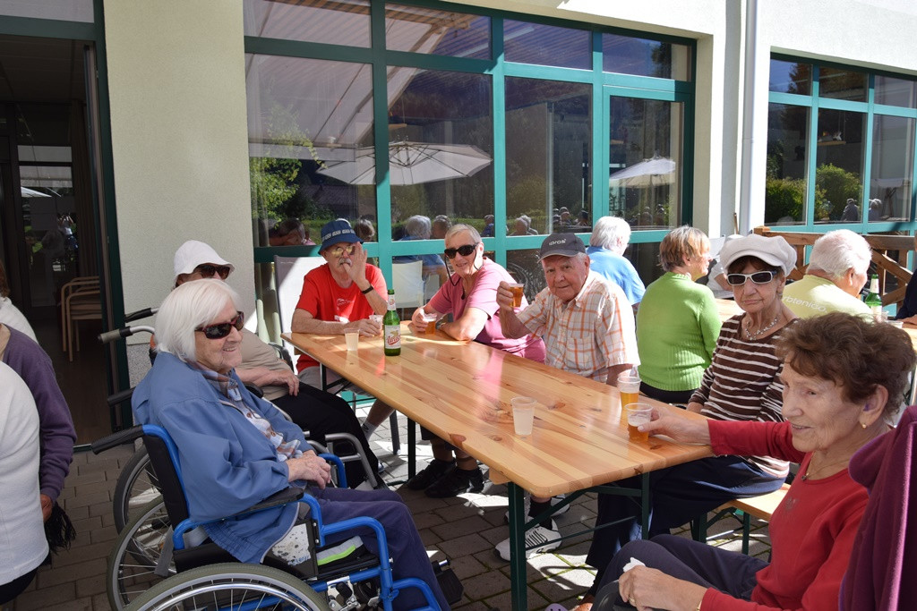 Marnjanje pr’ kofet v Viharniku