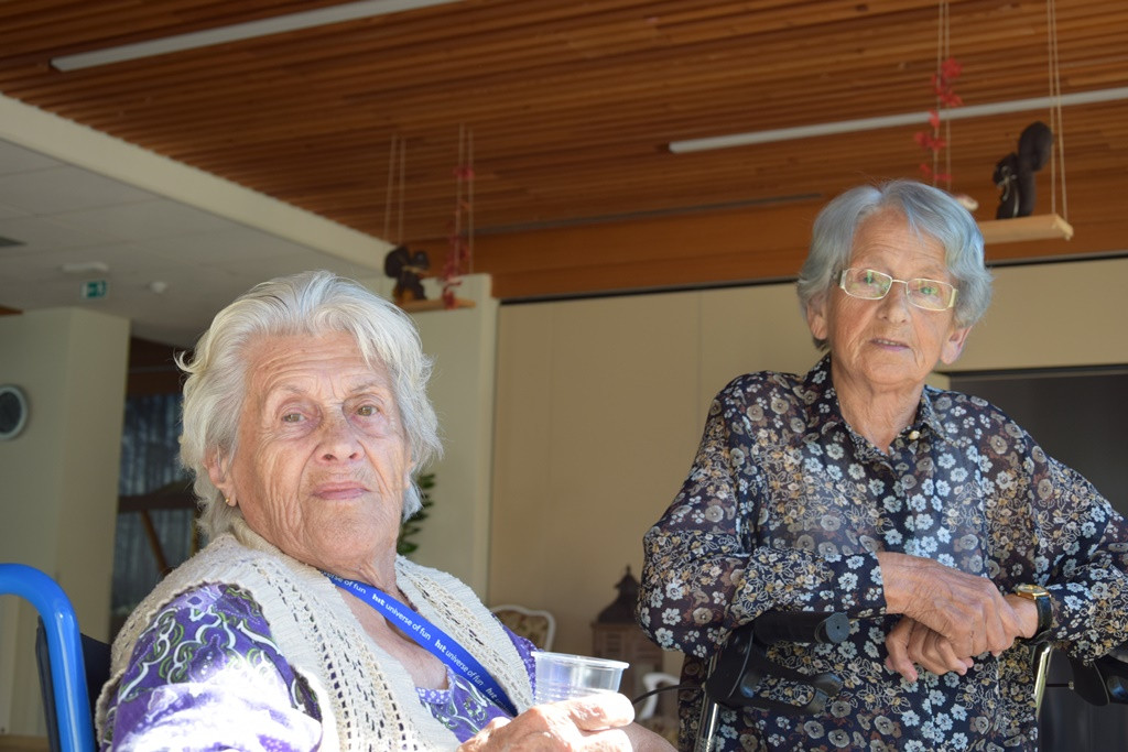 Marnjanje pr’ kofet v Viharniku