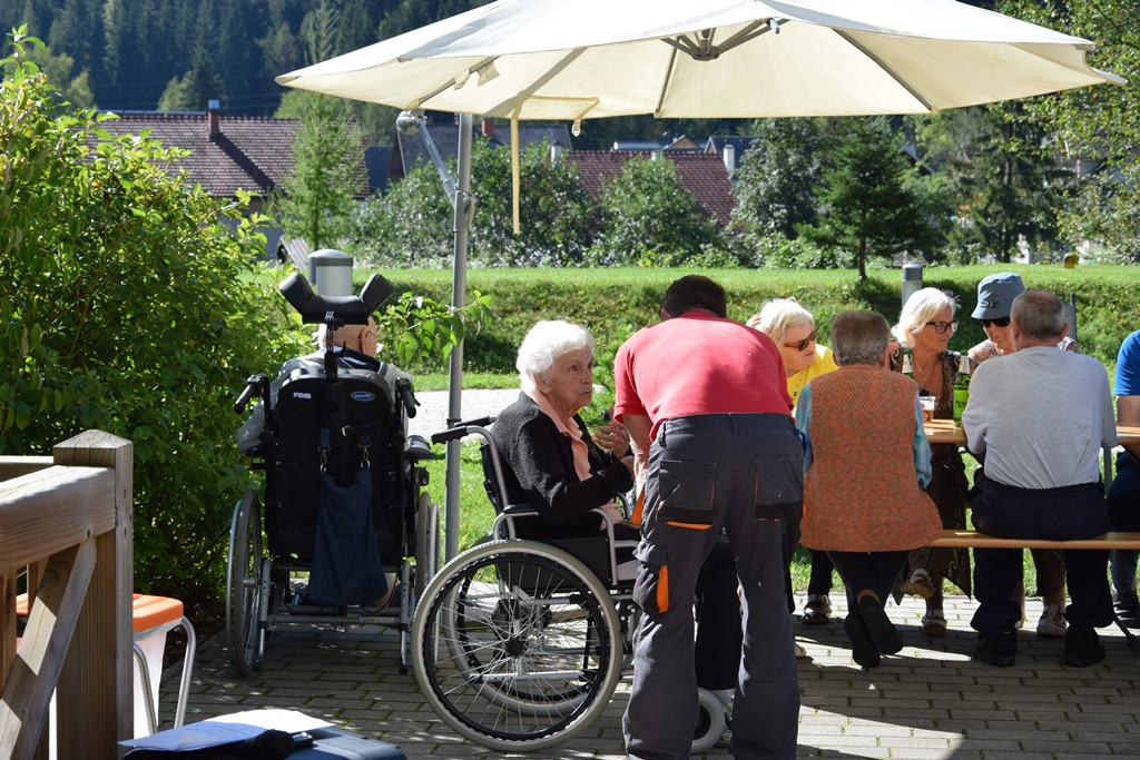 Marnjanje pr’ kofet v Viharniku