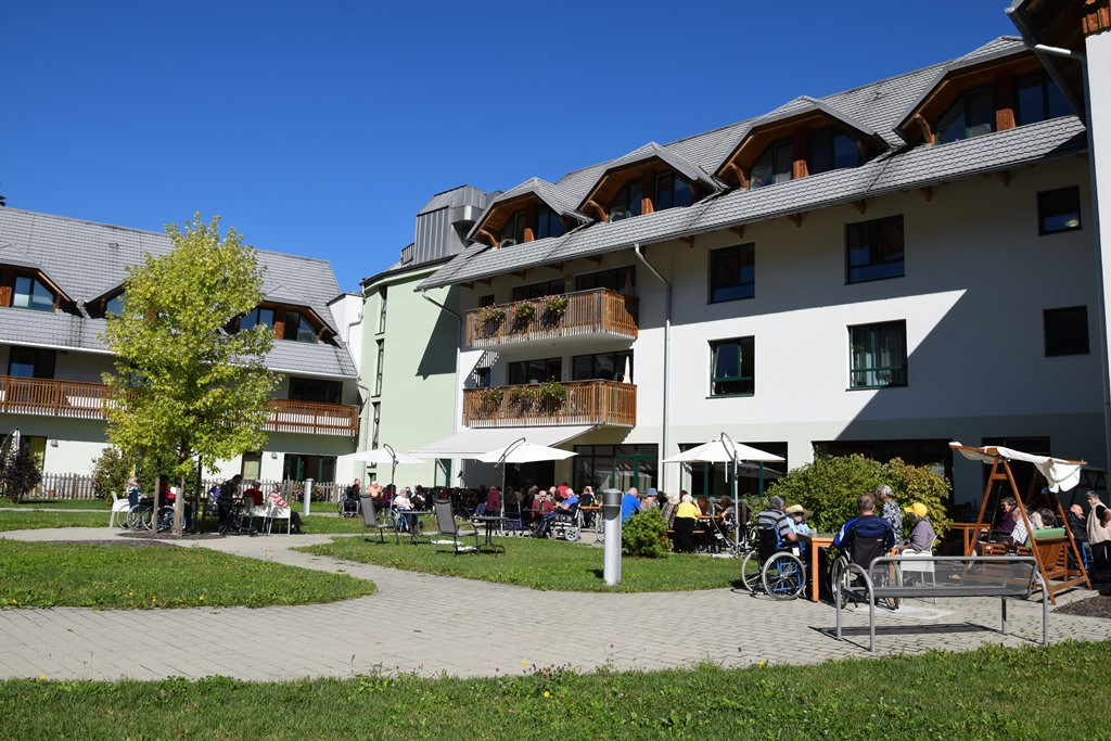 Marnjanje pr’ kofet v Viharniku