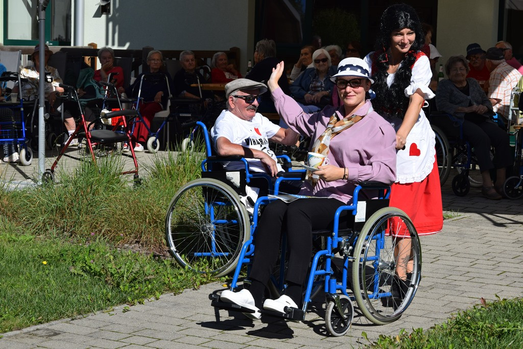 Marnjanje pr’ kofet v Viharniku