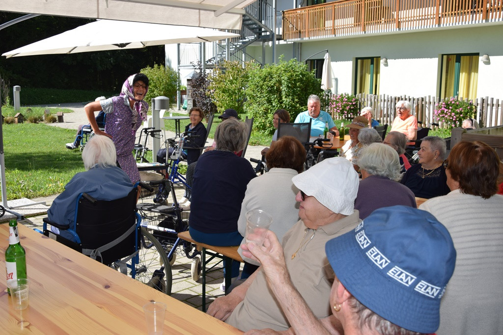 Marnjanje pr’ kofet v Viharniku