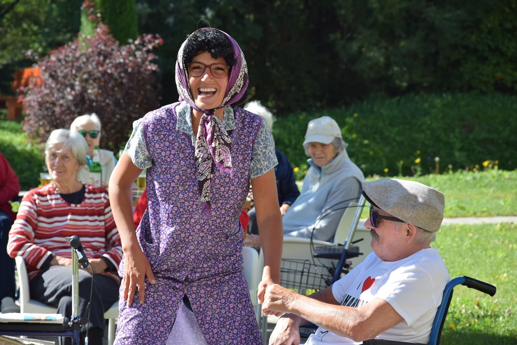 Marnjanje pr’ kofet v Viharniku