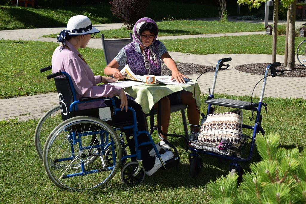 Marnjanje pr’ kofet v Viharniku