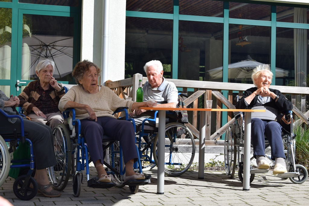 Marnjanje pr’ kofet v Viharniku