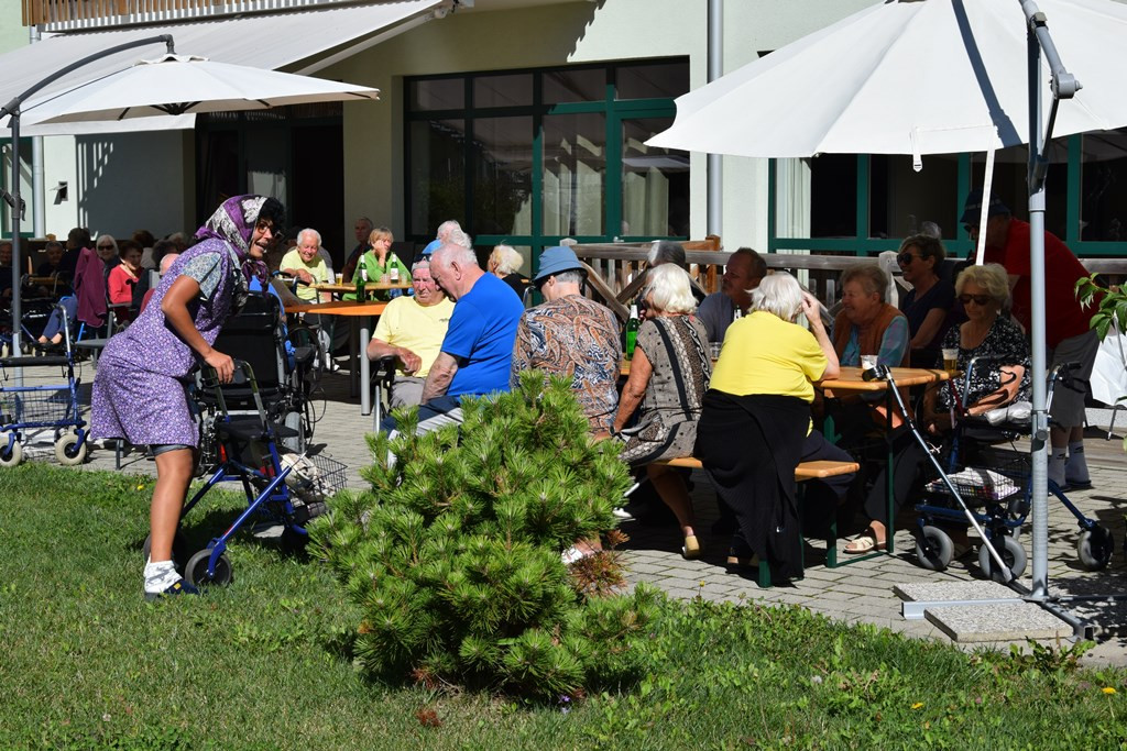 Marnjanje pr’ kofet v Viharniku