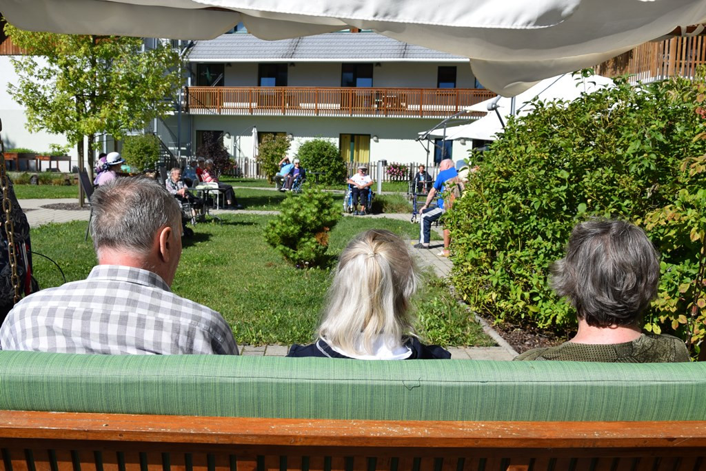 Marnjanje pr’ kofet v Viharniku