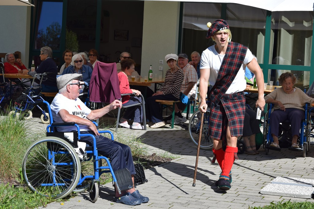 Marnjanje pr’ kofet v Viharniku