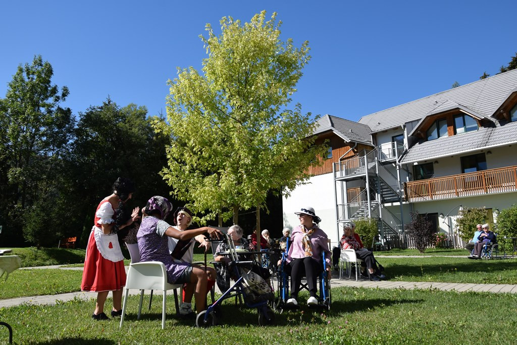 Marnjanje pr’ kofet v Viharniku