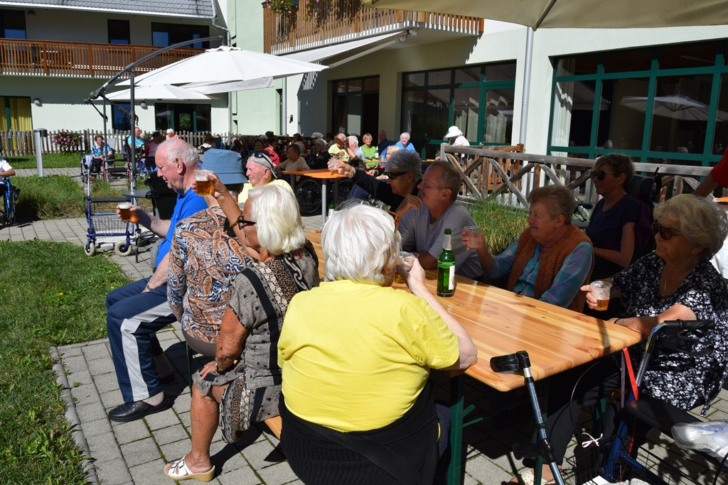 Marnjanje pr’ kofet v Viharniku