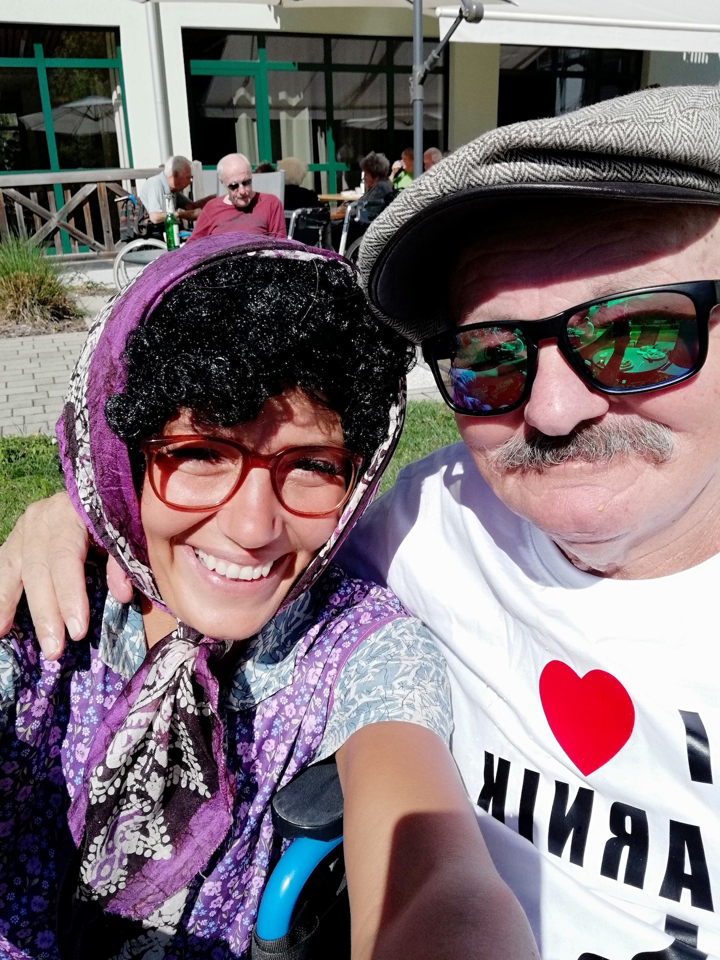 Marnjanje pr’ kofet v Viharniku