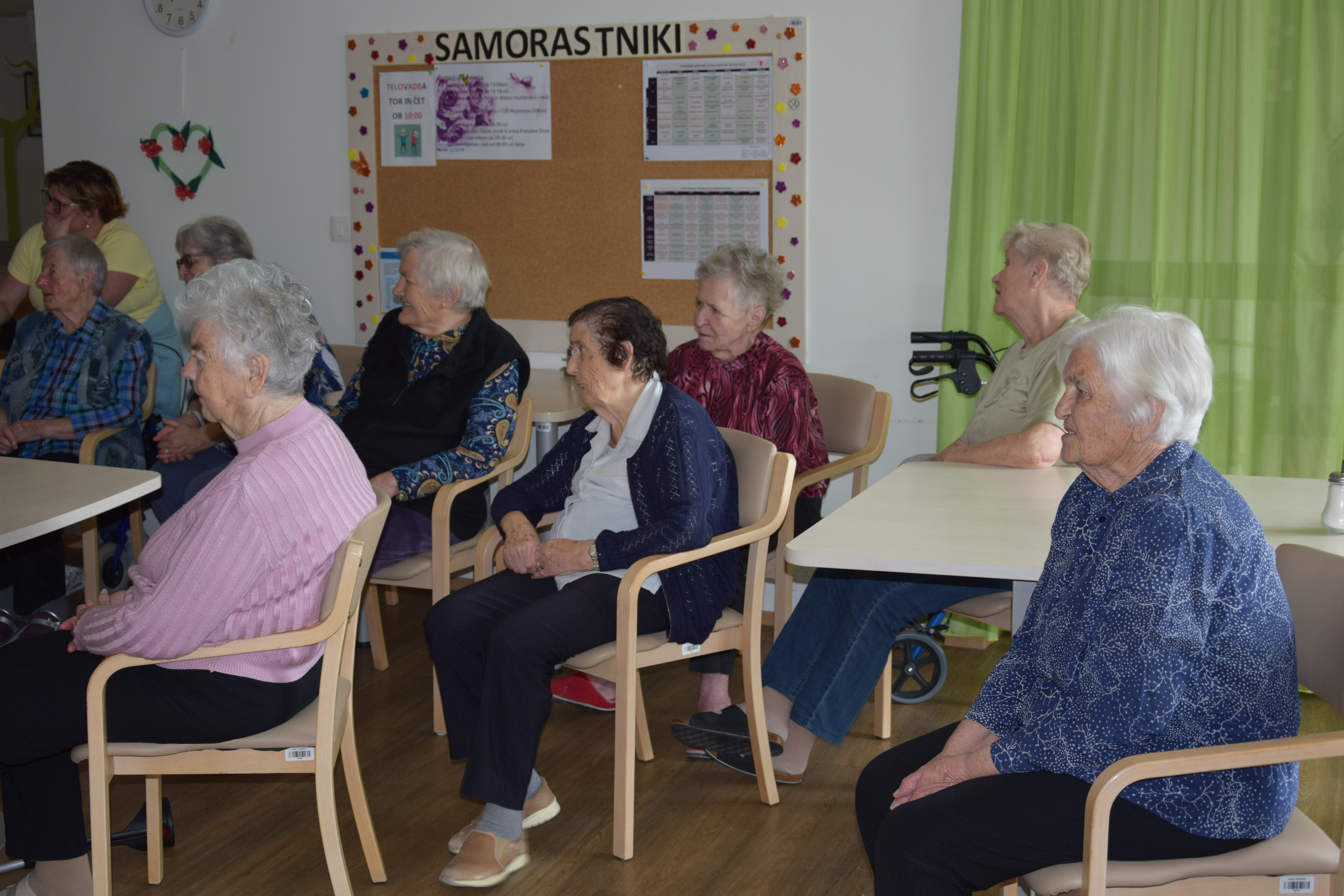 Materinski dan: Obisk otrok iz vrtca Kranjska Gora