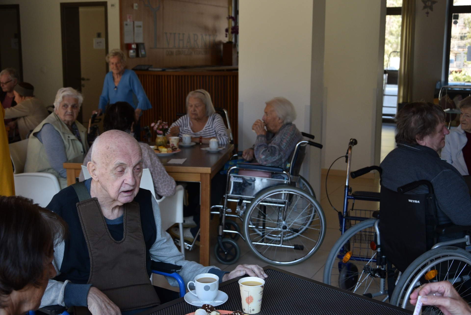 Materinski veseli petek