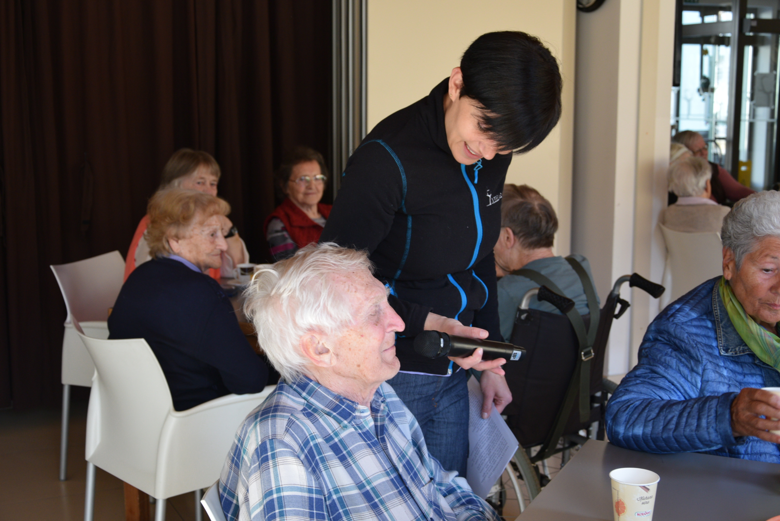 Materinski veseli petek