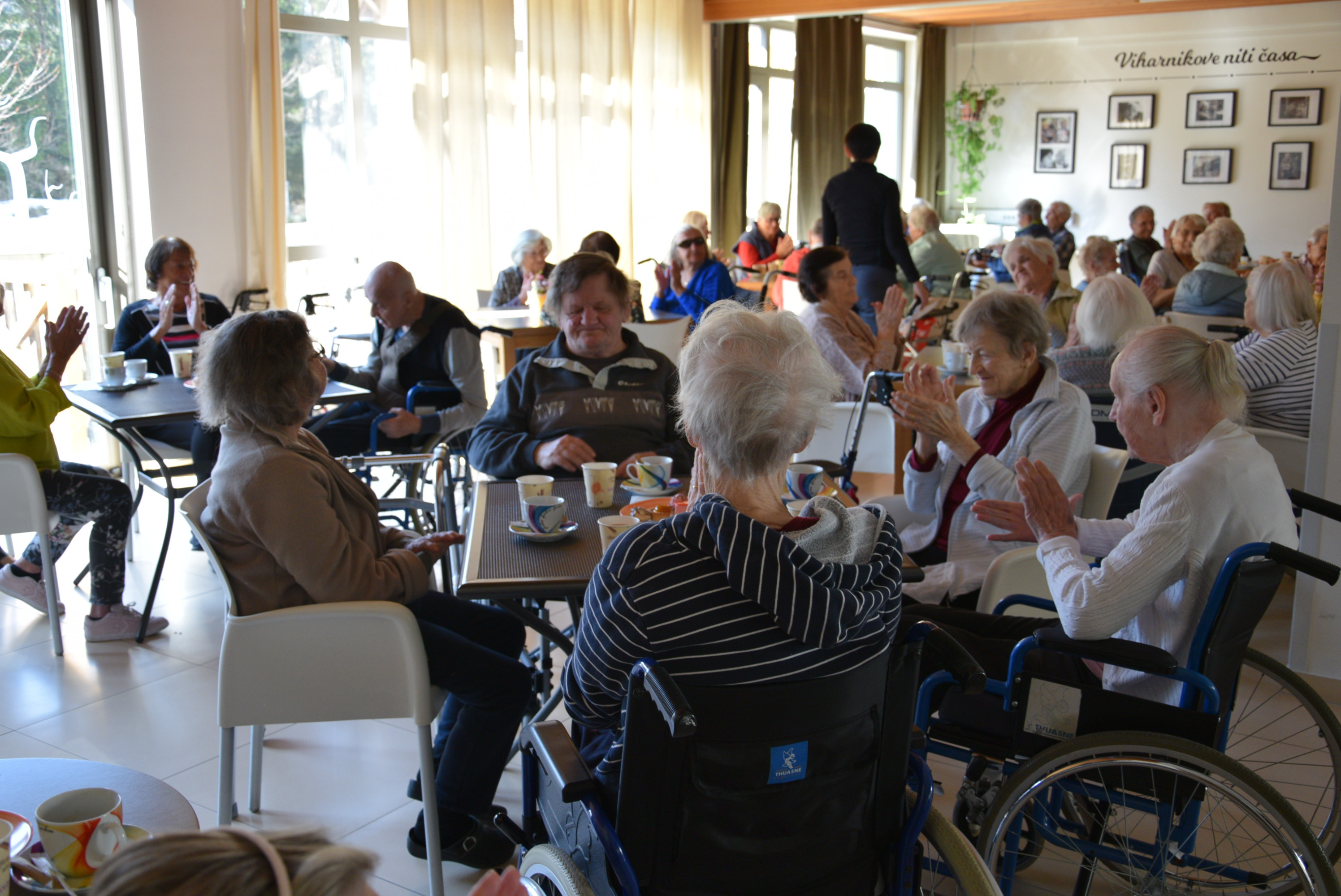 Materinski veseli petek