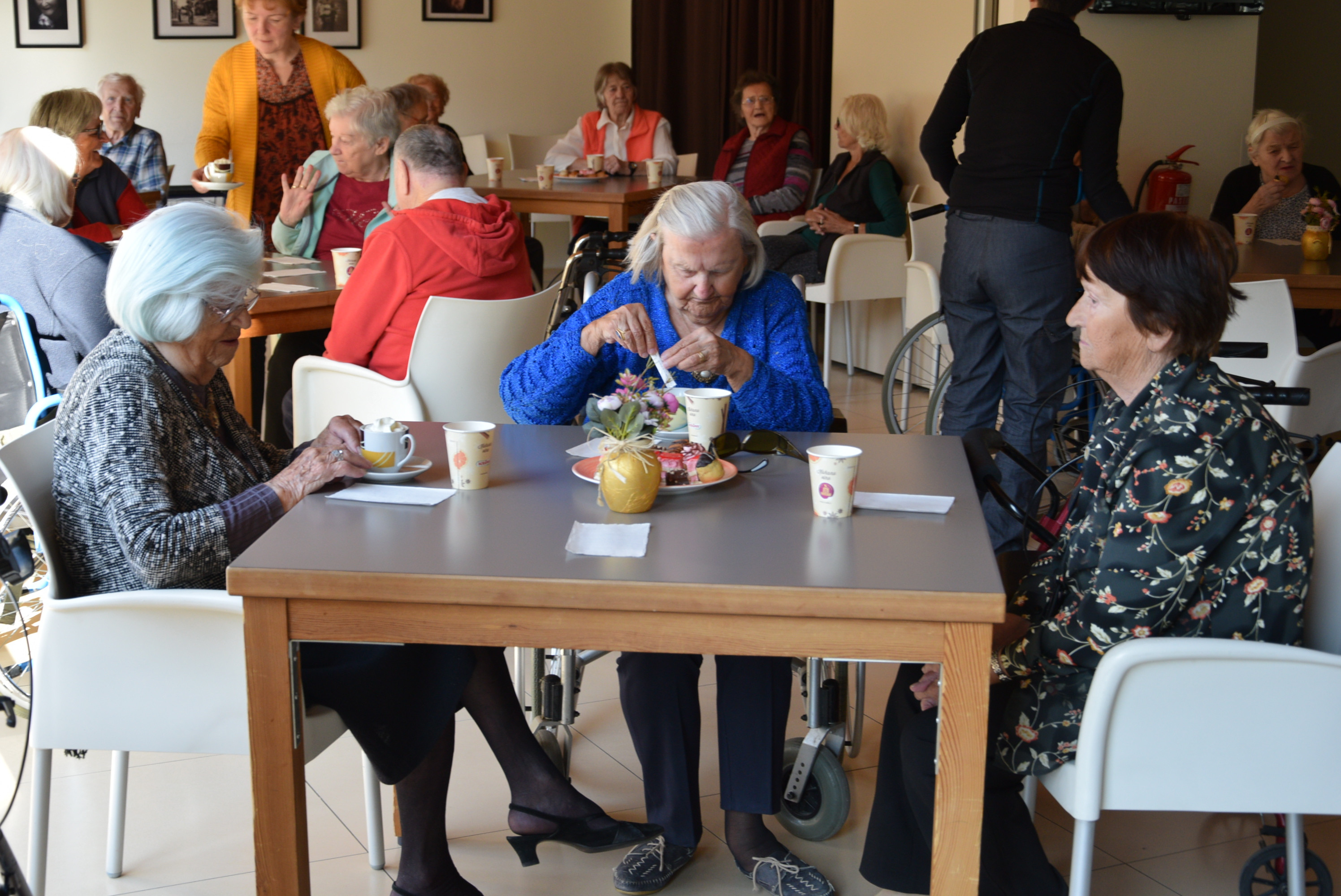 Materinski veseli petek