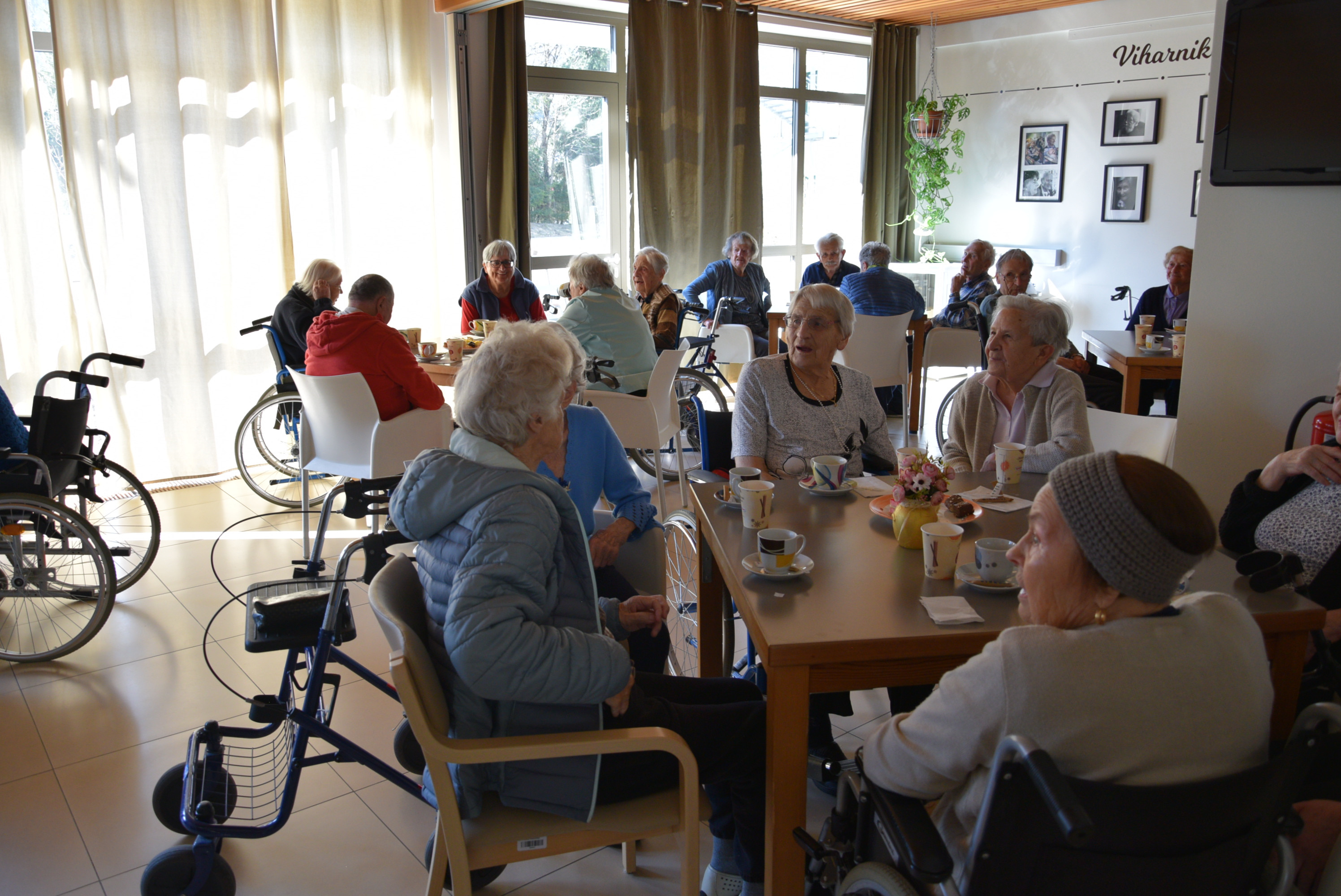 Materinski veseli petek