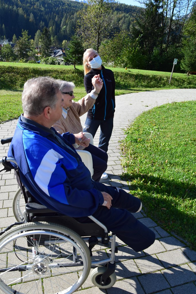 Mednarodni dan starejših v domu Viharnik