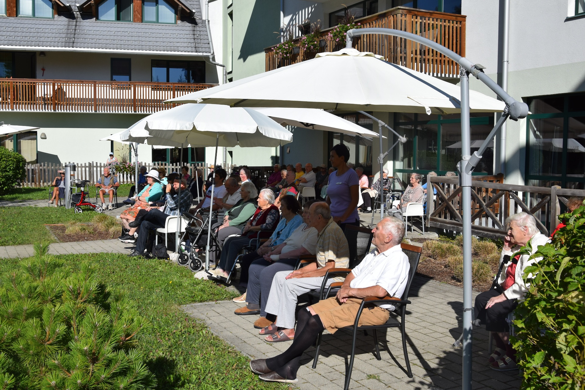 Nastop folklorne skupine Bled