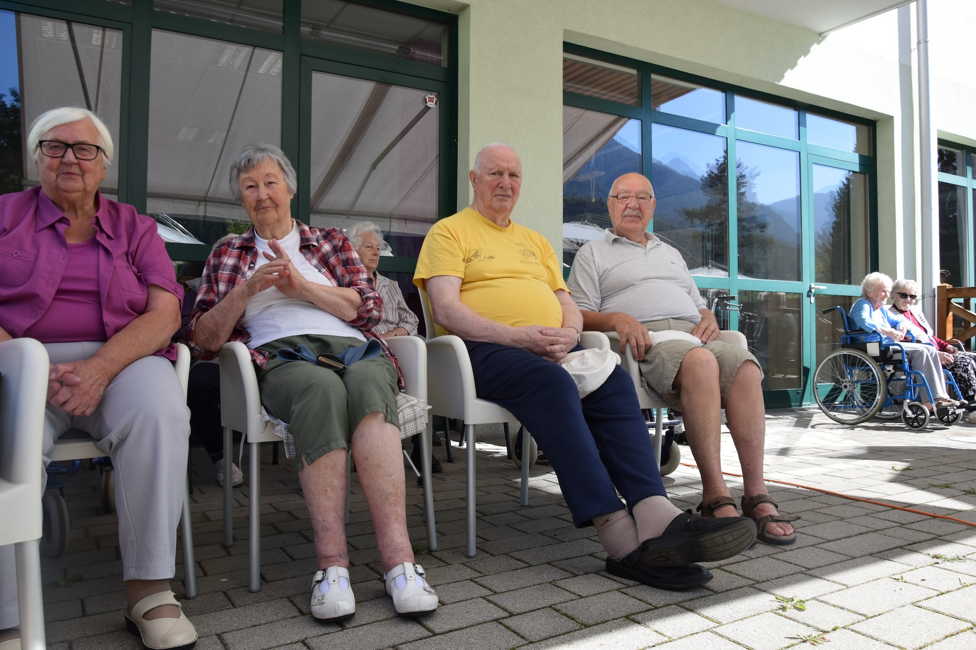 Nastop folklorne skupine Bled