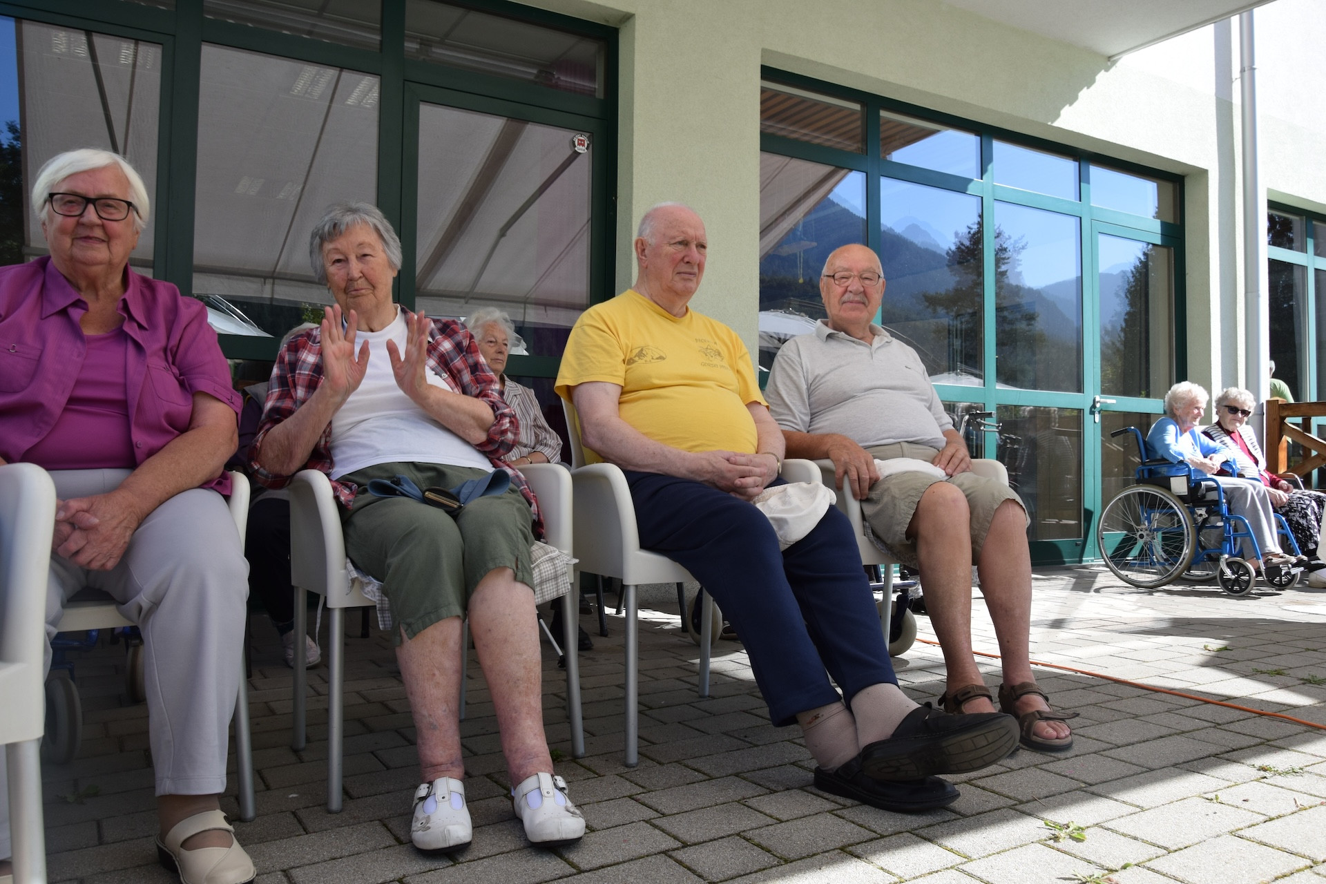 Nastop folklorne skupine Bled