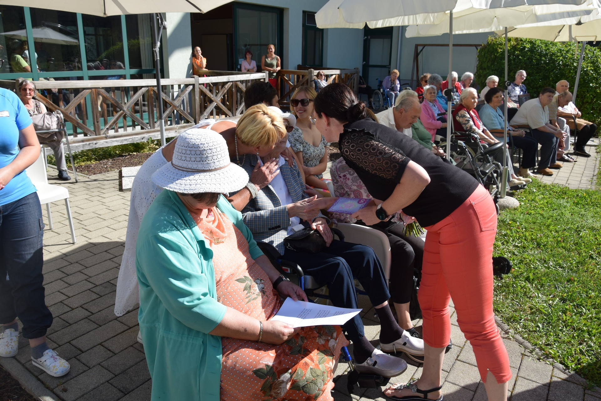 Nastop folklorne skupine Bled