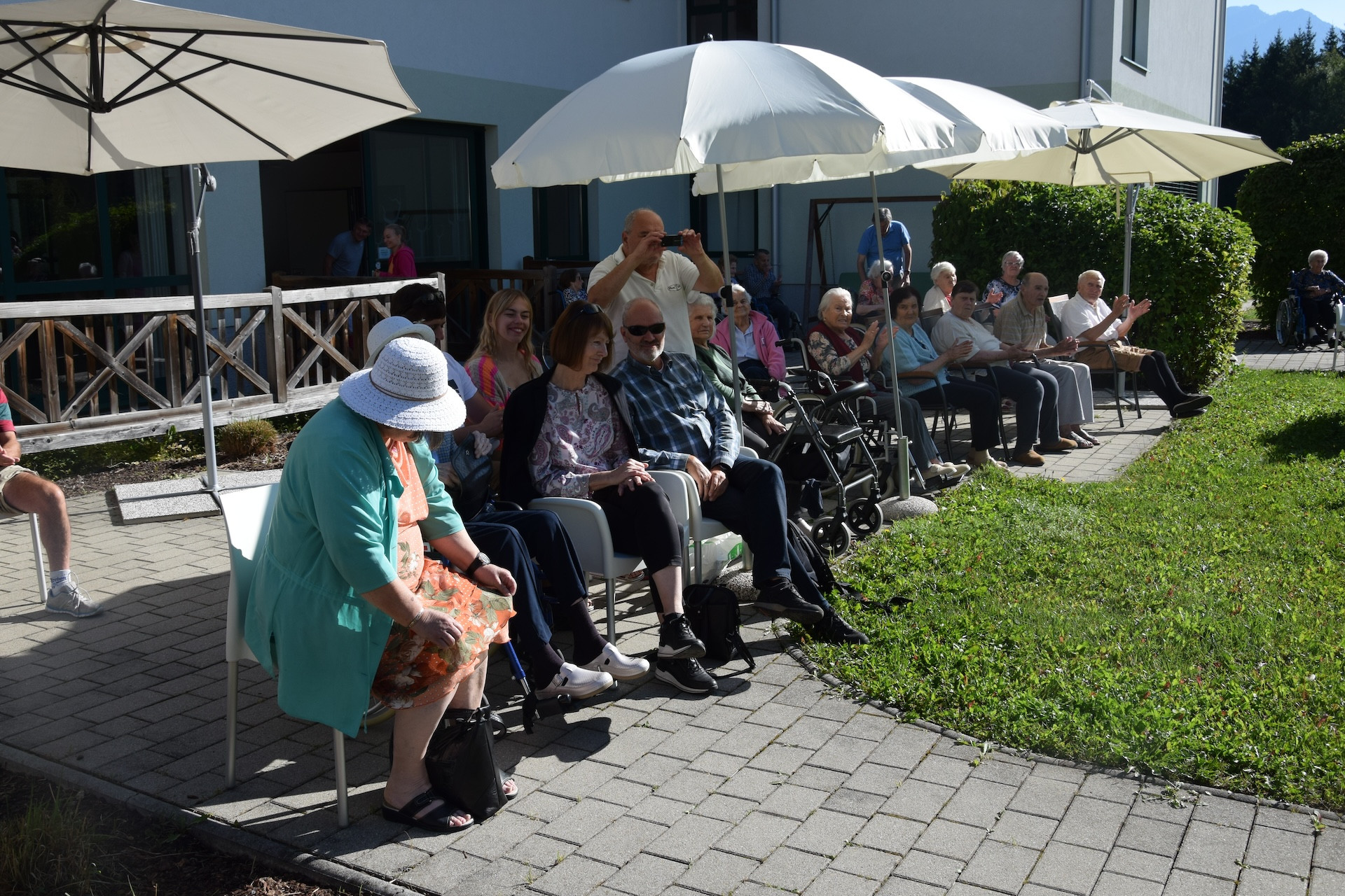 Nastop folklorne skupine Bled