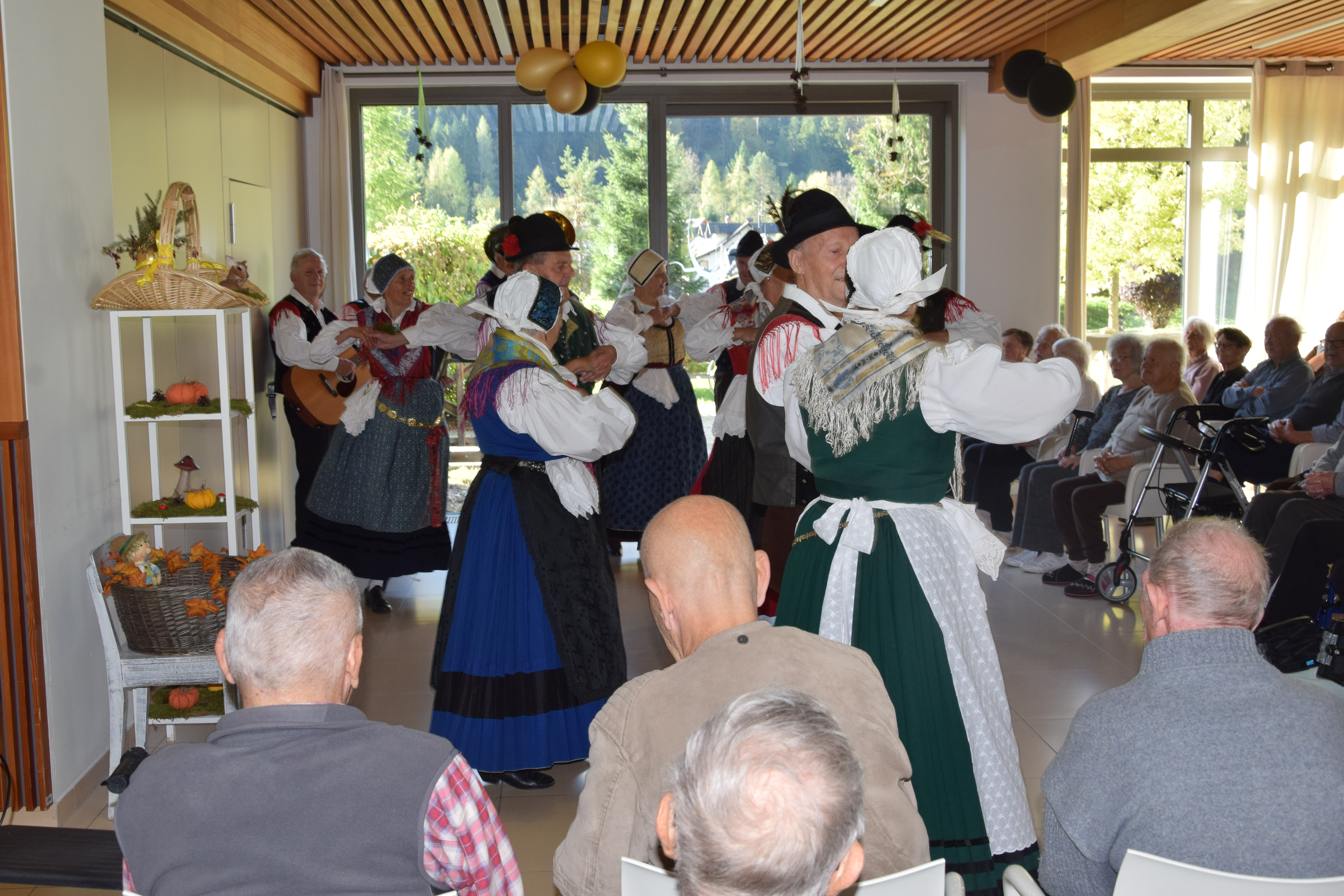 Nastop folklorne skupine Juliana