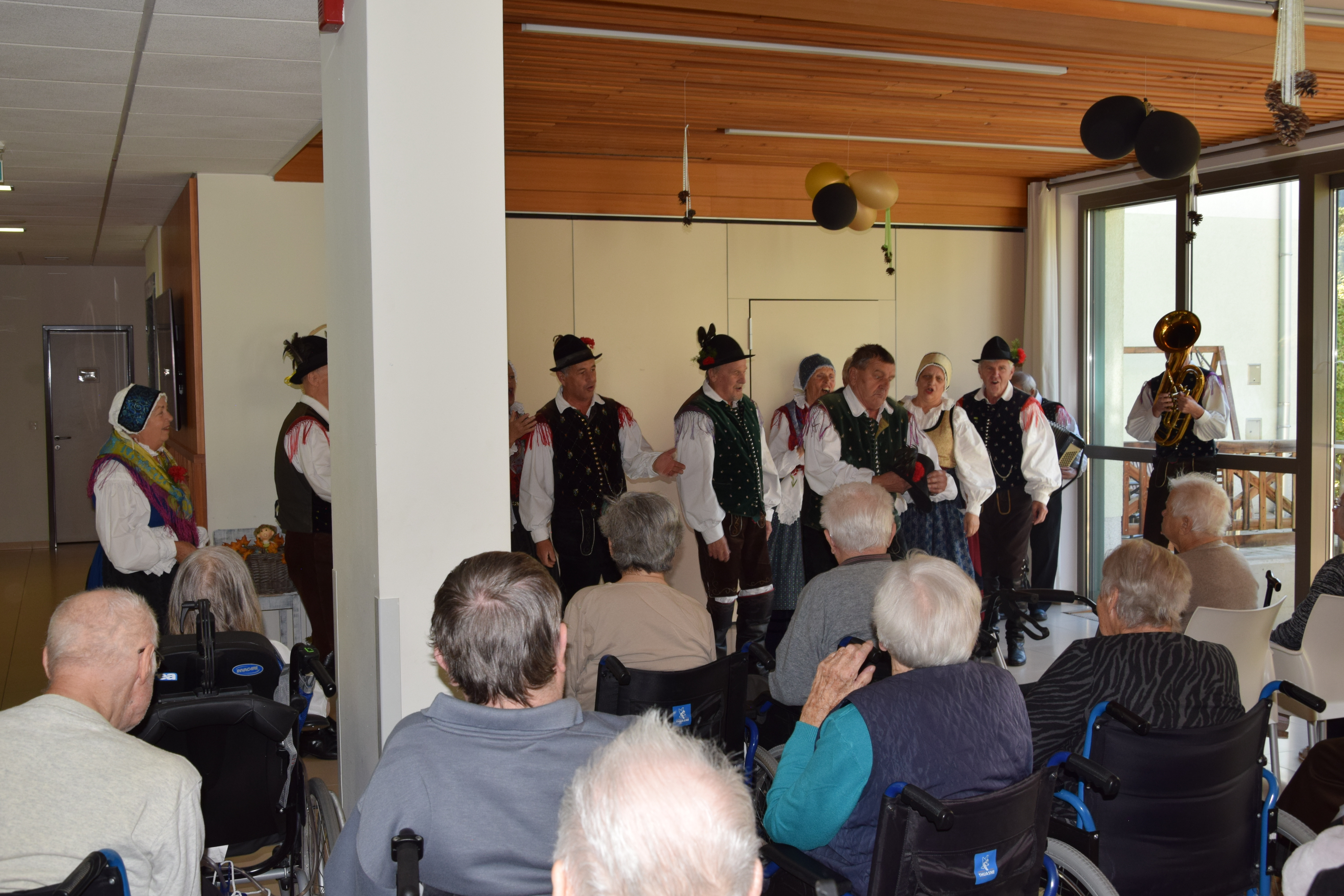 Nastop folklorne skupine Juliana