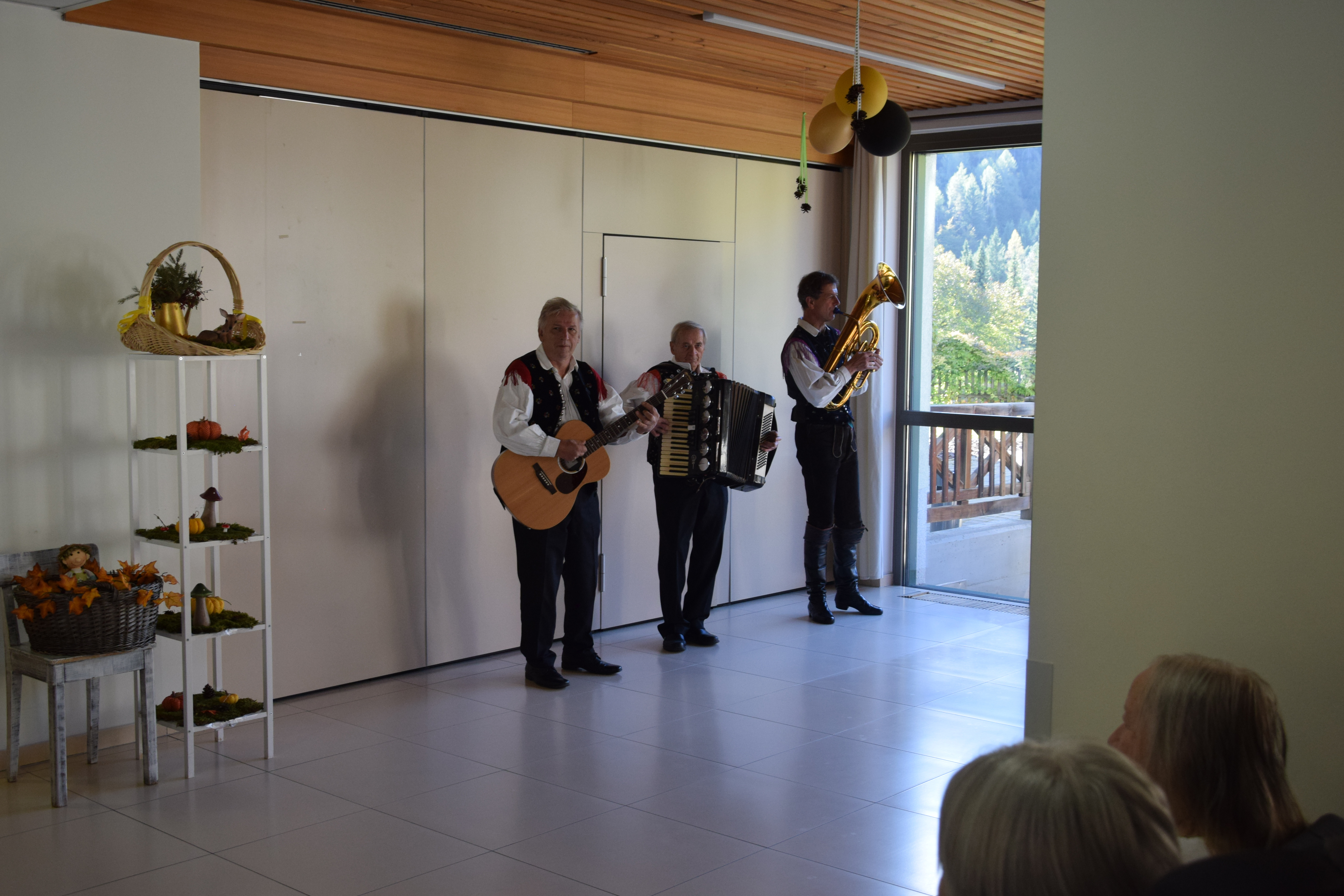 Nastop folklorne skupine Juliana