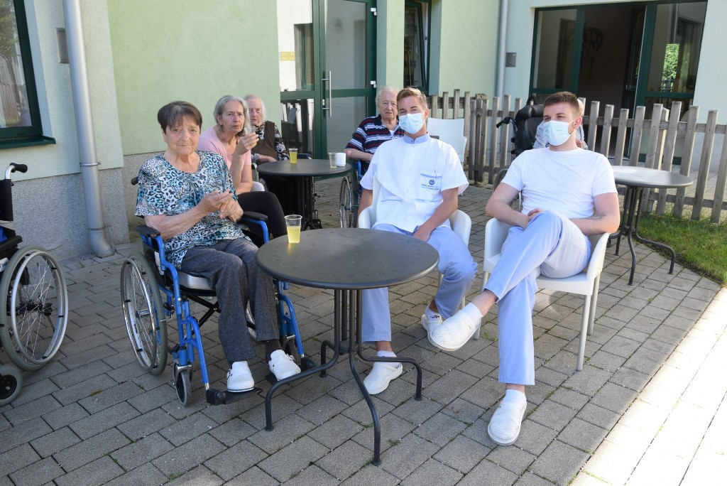 Nastop folklorne skupine KPD Lesce