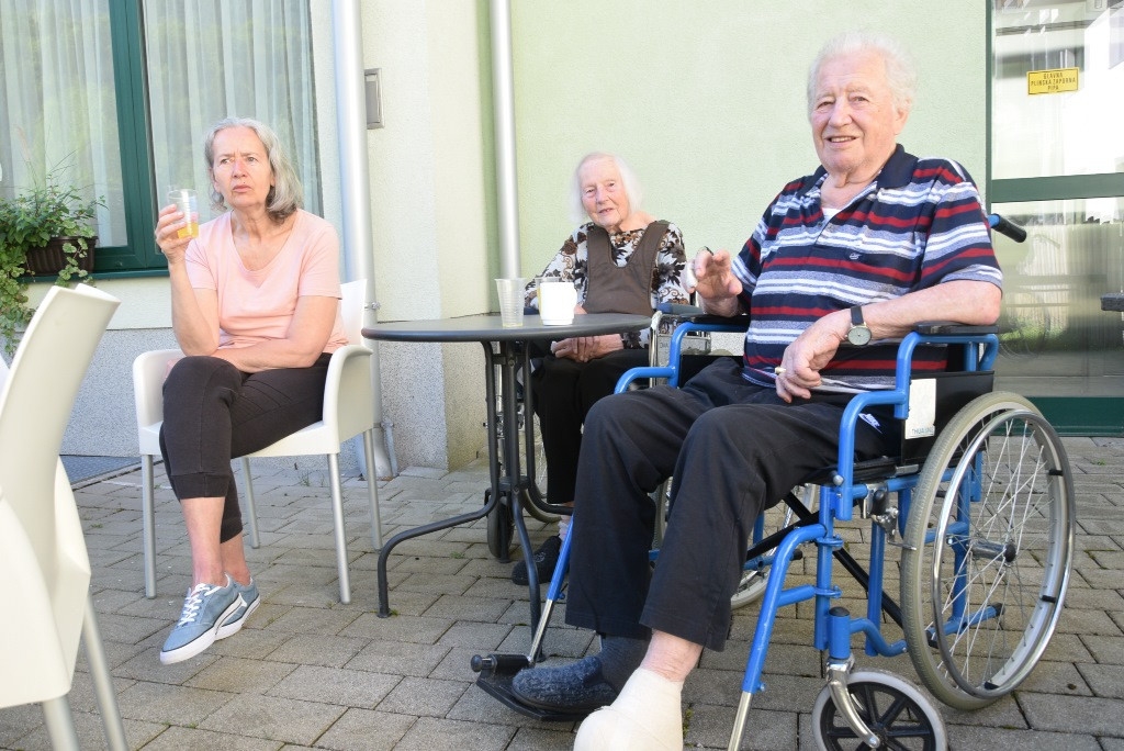 Nastop folklorne skupine KPD Lesce