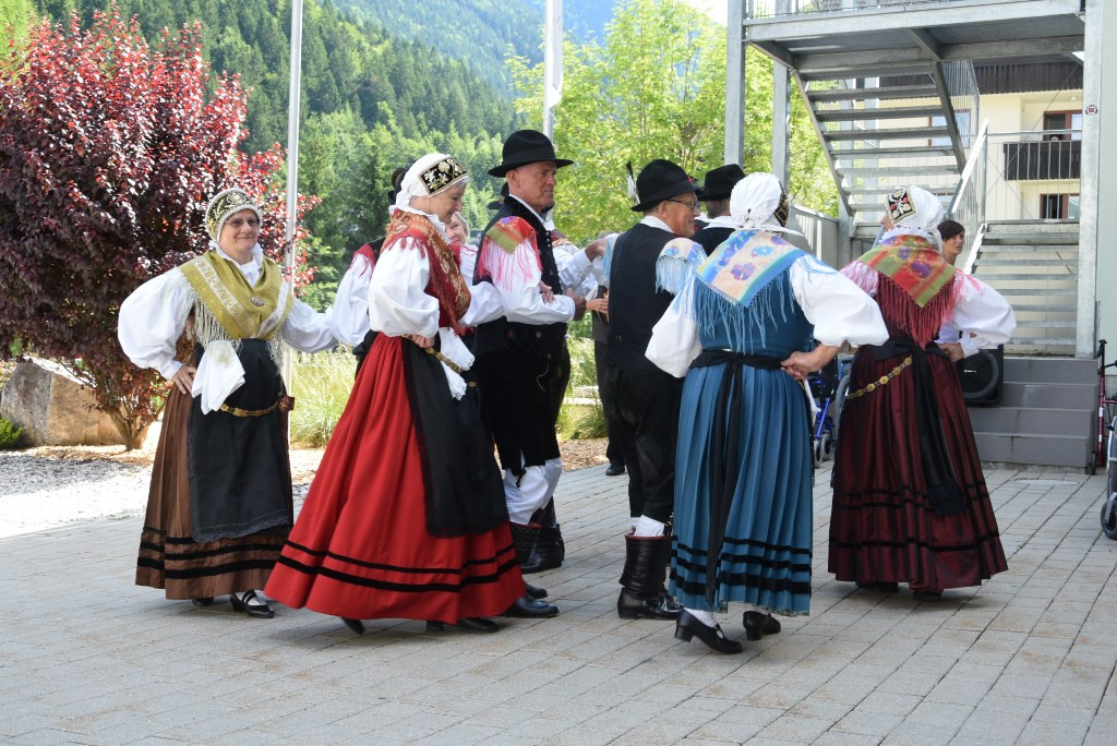 Nastop folklorne skupine KPD Lesce