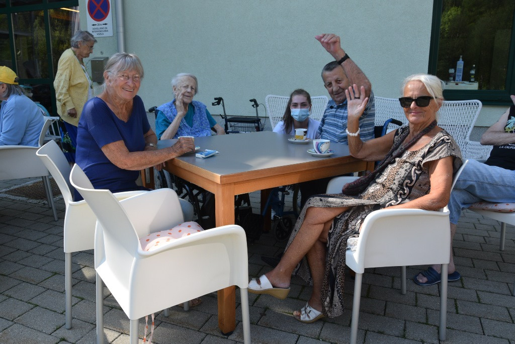 Nastop folklorne skupine KPD Lesce