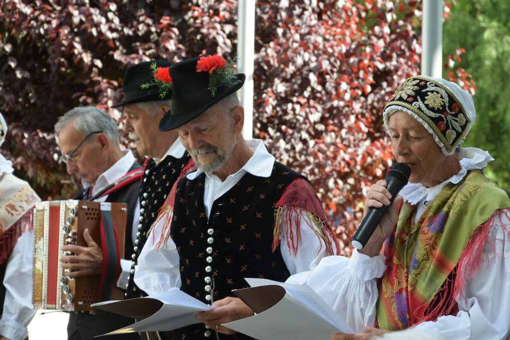 Nastop folklorne skupine KPD Lesce