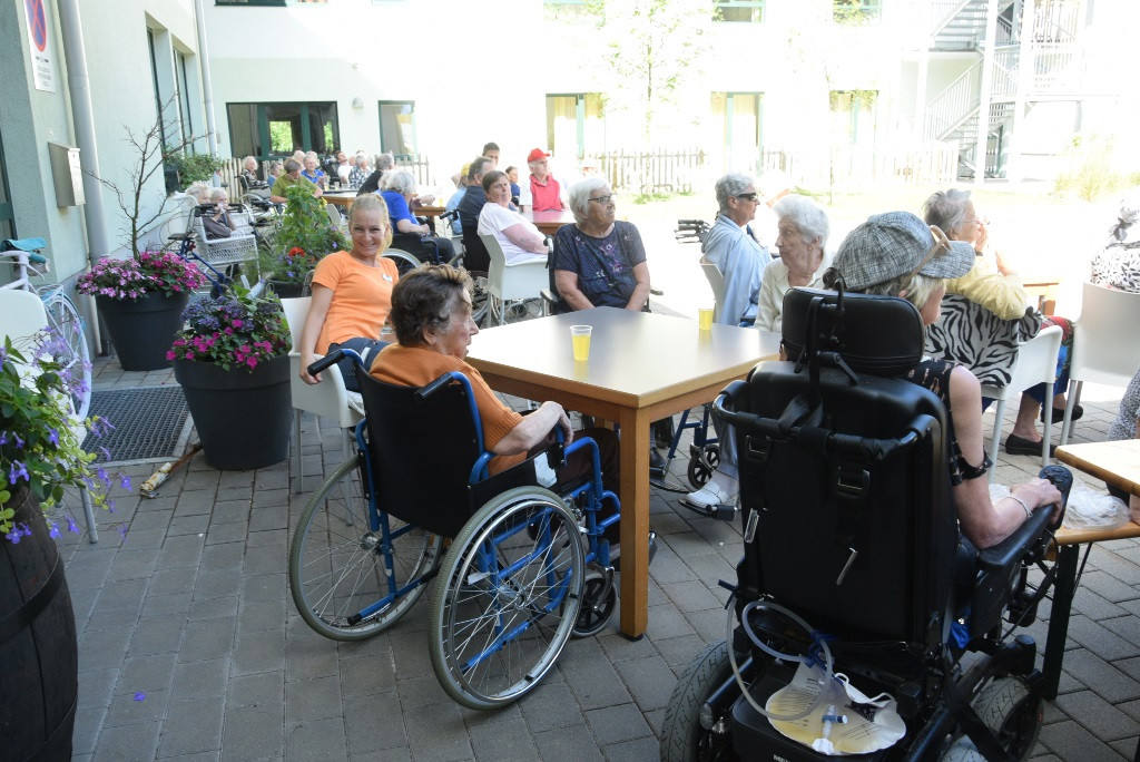 Nastop folklorne skupine KPD Lesce