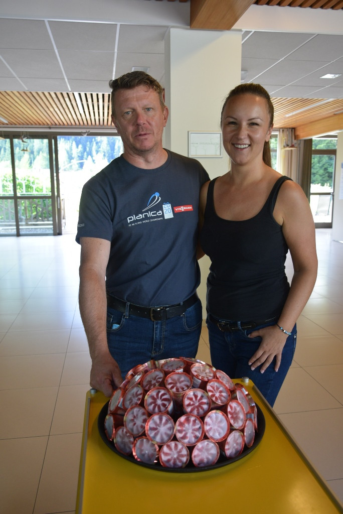 Nastop folklorne skupine KPD Lesce