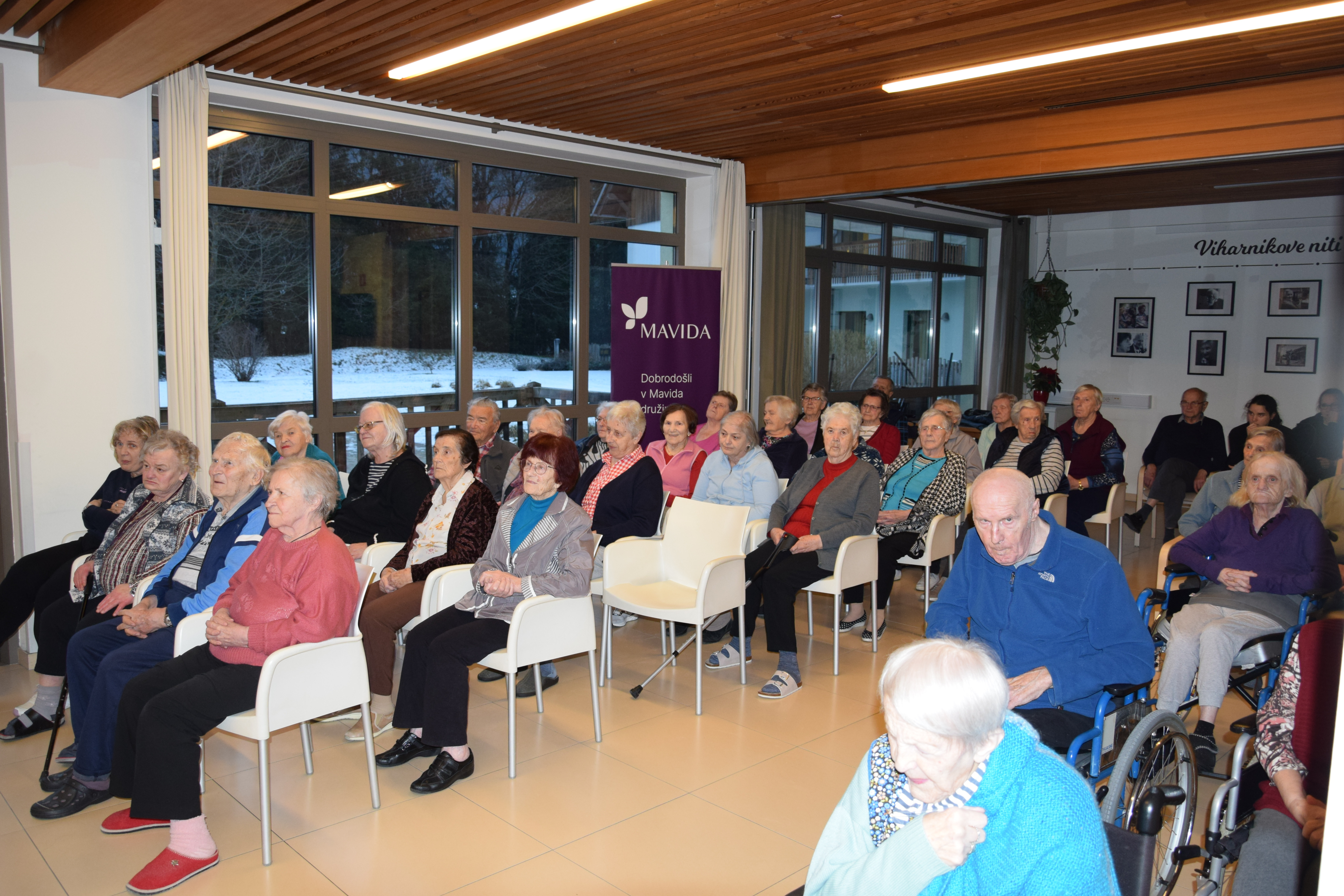 Nastop godčevske skupine Suhe hruške