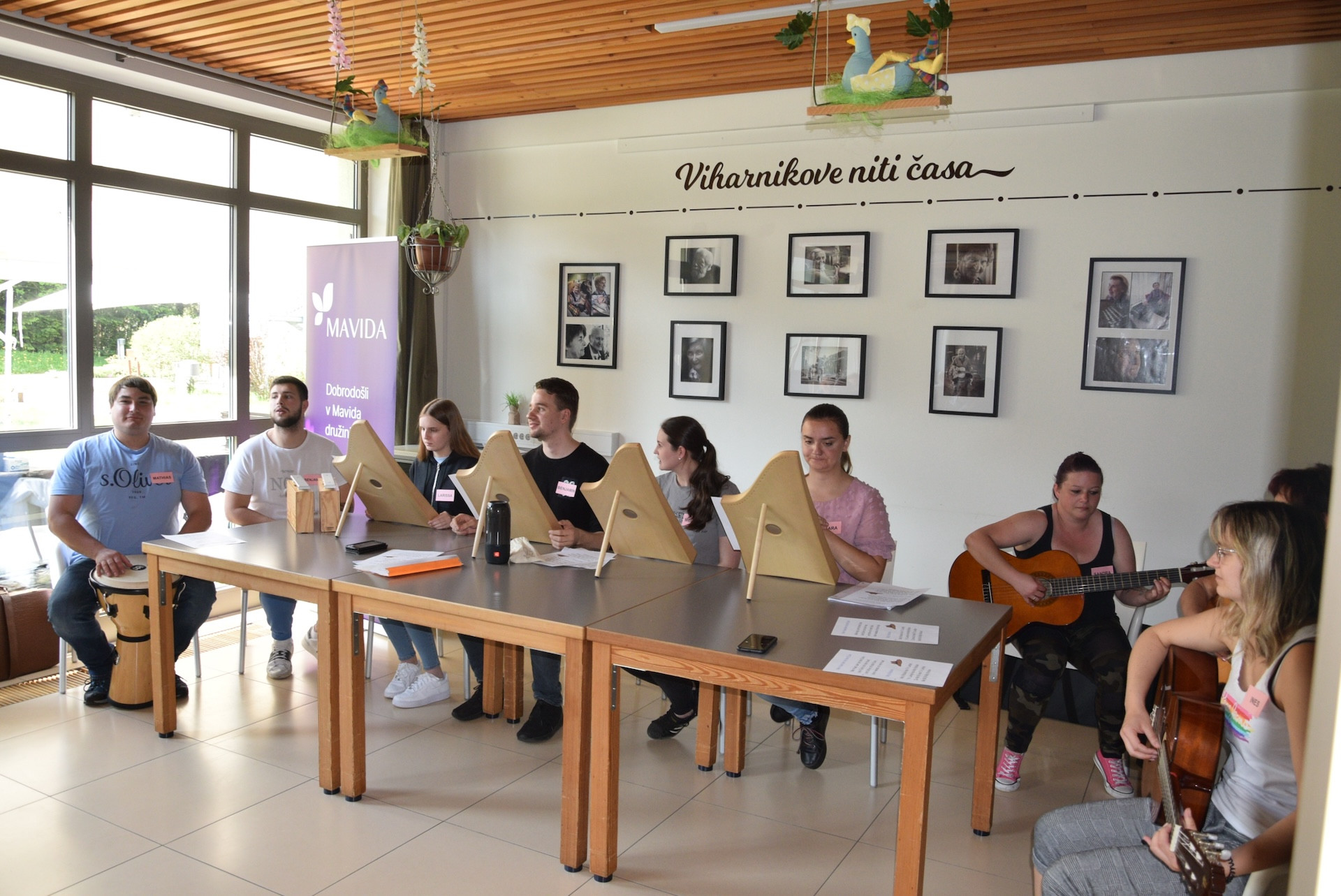 Nastop Koroških študentk v avli