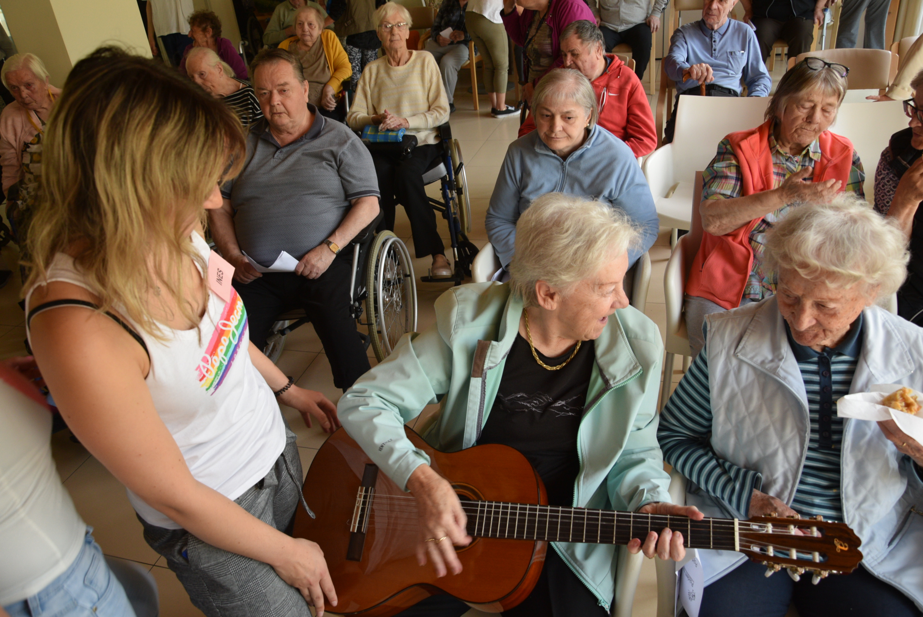 Nastop Koroških študentk v avli