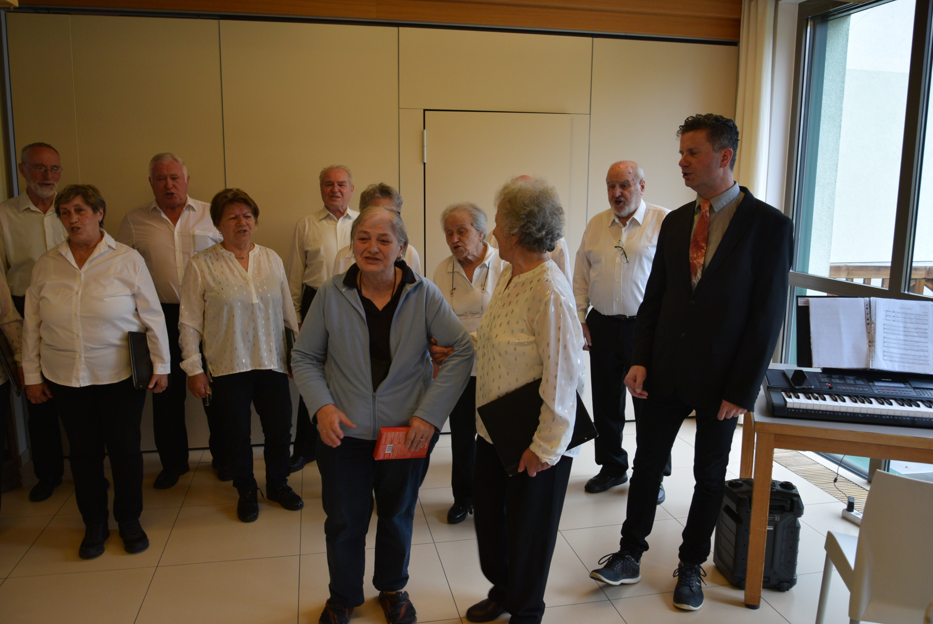 Nastop MZP Odmev v avli